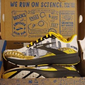 BROOKS LAUNCH 8 Womens Size 11 MEDIUM